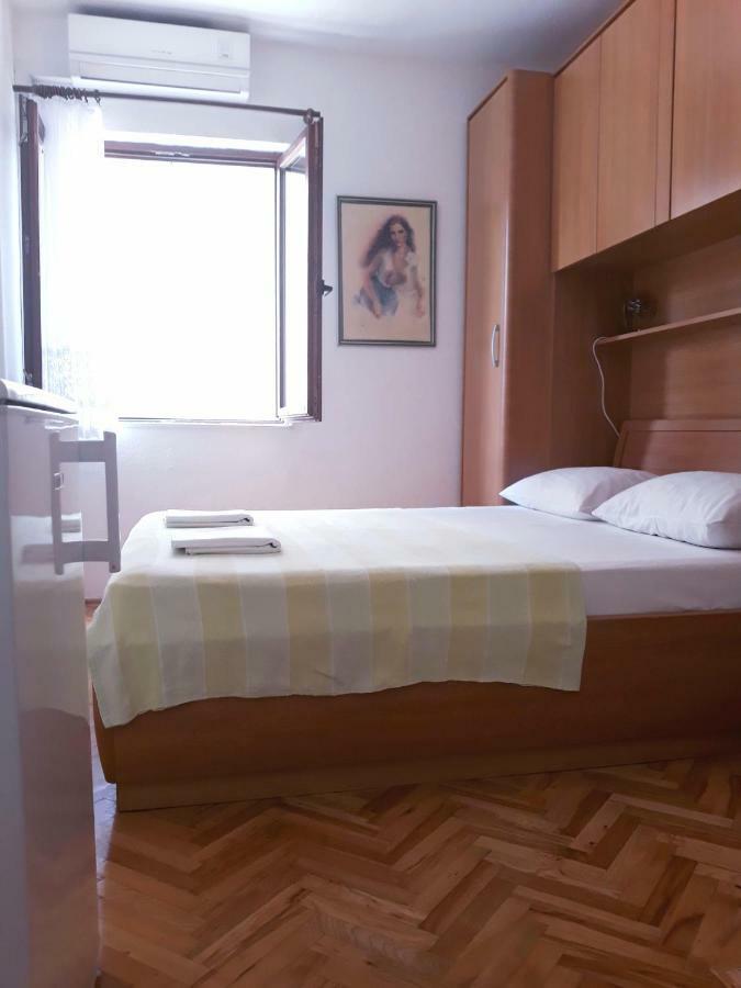 Apartmani I Soba Andrijasevic 马卡尔斯卡 外观 照片