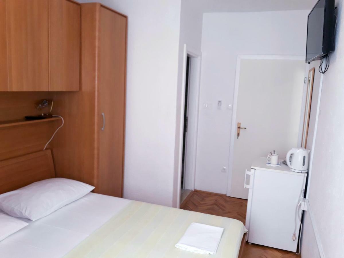 Apartmani I Soba Andrijasevic 马卡尔斯卡 外观 照片